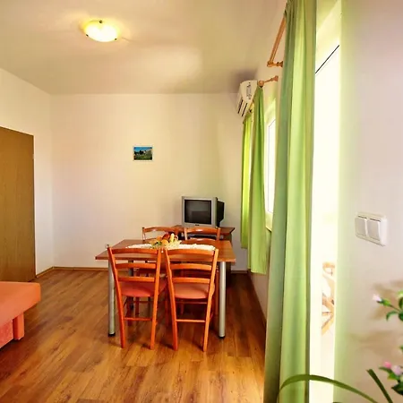 Apartments Marko Nemira Omiš Exterior foto