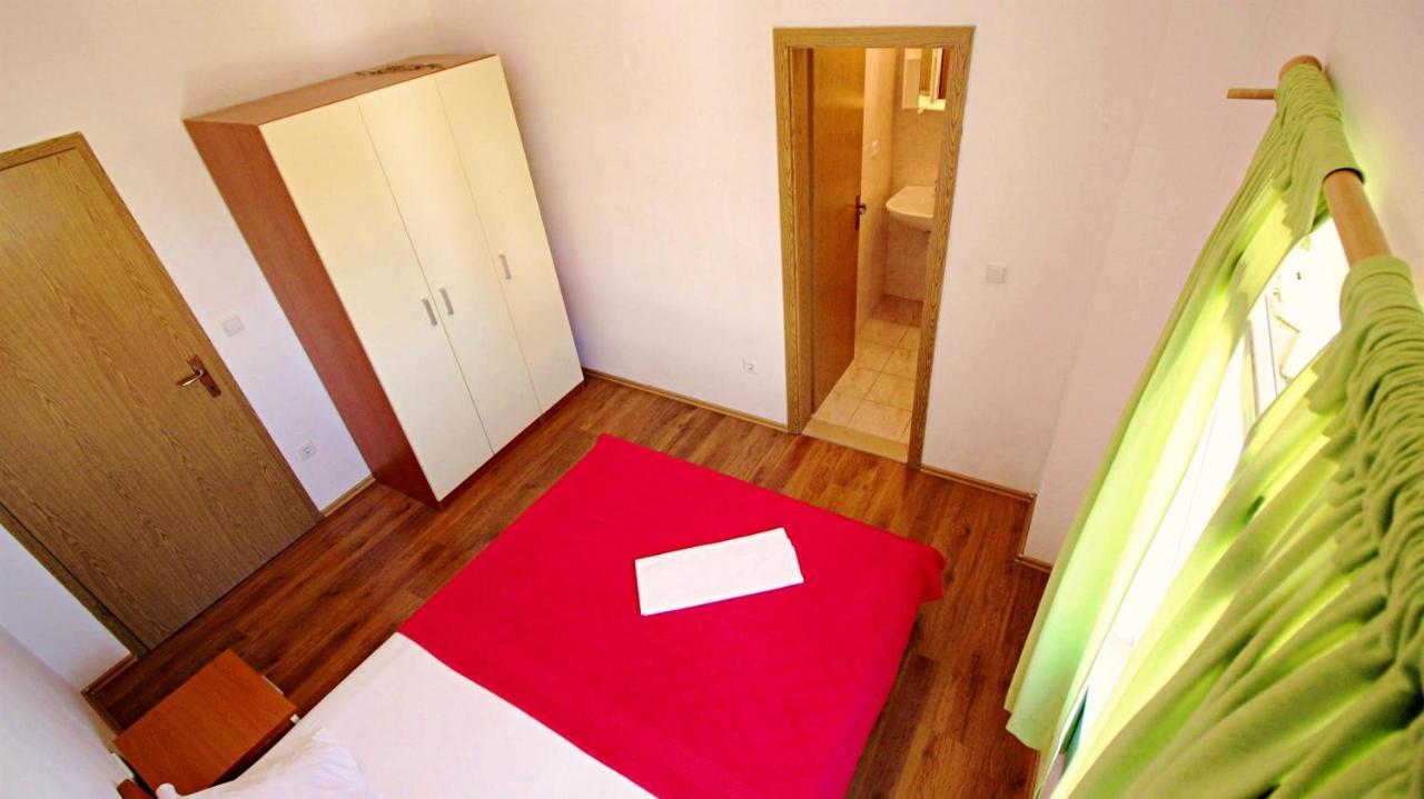 Apartment Marko Nemira Omiš